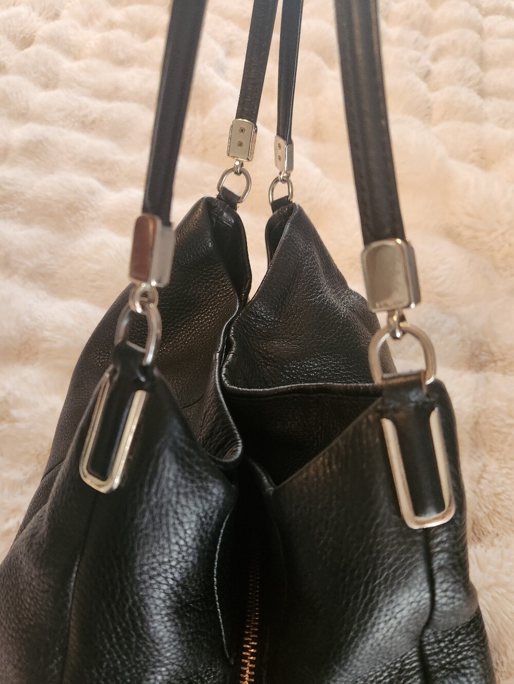 Authentic Coach Black Leather Shoulder Bag - Picture 4 of 5